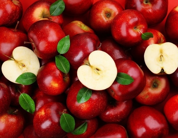 Врач посоветовала съедать в день 2 яблока — вот в чем польза Врач посоветовала съедать в день 2 яблока — вот в чем польза