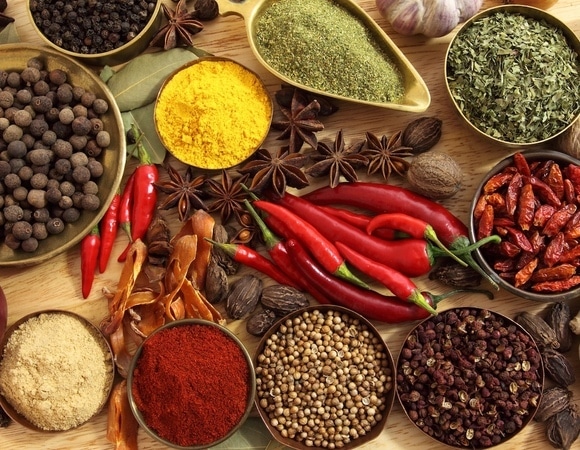 В Роспотребнадзоре назвали 5 специй, которые нужны на каждой кухне 