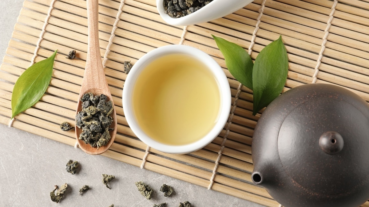 «Живой» чай: почему диетолог Соломатина призвала пить молочный улун