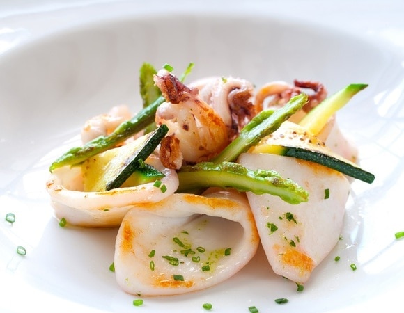 Кому-то польза, кому-то — вред. Почему некоторым людям ни в коем случае нельзя есть мясо кальмара? Кому-то польза, кому-то — вред. Почему некоторым людям ни в коем случае нельзя есть мясо кальмара?