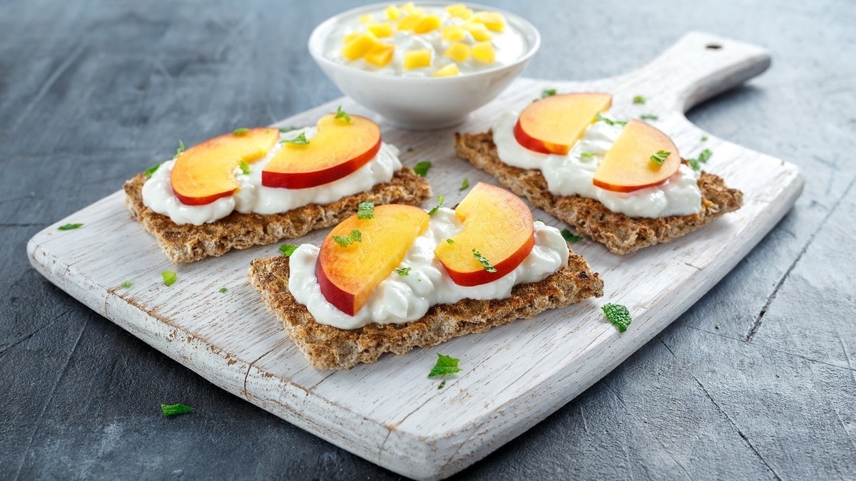 Не все хлебцы одинаково полезные — эксперты сказали, как выбрать «правильные»