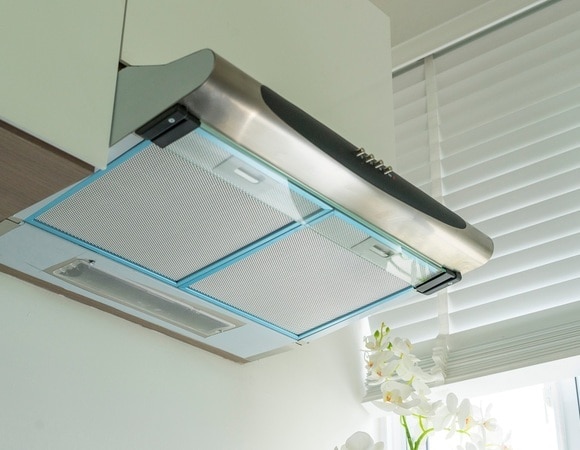 Как быстро очистить вытяжку от жира без «химии» — нужна одна простая специя