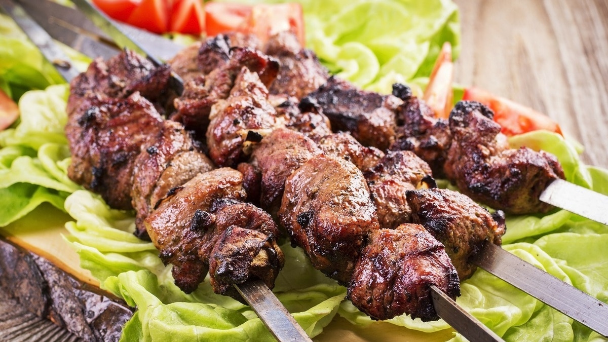 Диетолог Соломатина назвала лучшие маринады для шашлыка — вот 6 вариантов на любой вкус
