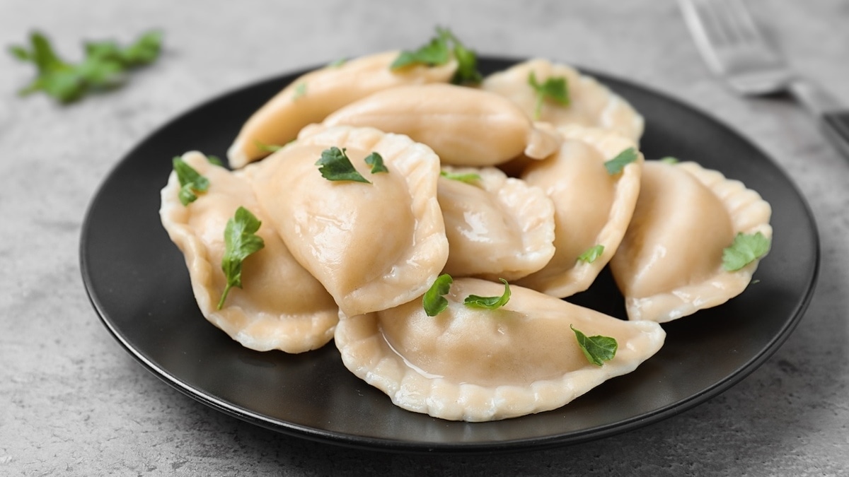 Можно есть каждый день? Названа неожиданная польза пельменей и вареников Можно есть каждый день? Названа неожиданная польза пельменей и вареников