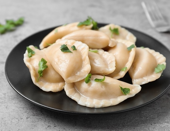 Можно есть каждый день? Названа неожиданная польза пельменей и вареников Можно есть каждый день? Названа неожиданная польза пельменей и вареников