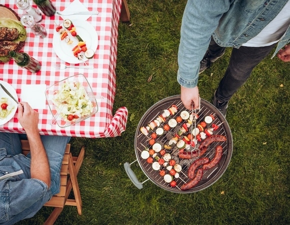 Садитесь в правильном месте: стало известно, как научиться не переедать в гостях Садитесь в правильном месте: стало известно, как научиться не переедать в гостях