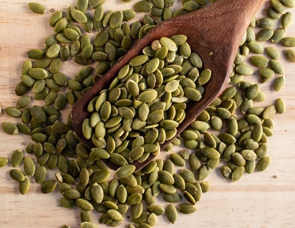 Раскрыты неожиданные целебные свойства тыквенных семечек — вот почему их нужно есть всем