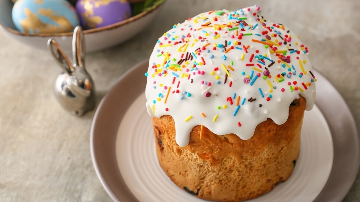 Сколько хранится пасхальная выпечка — найден элементарный способ продлить срок годности куличам