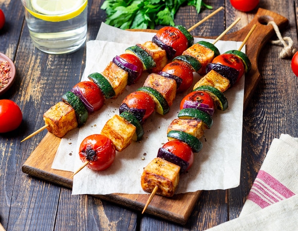 Вегетарианские шашлыки: 7 рецептов без мяса