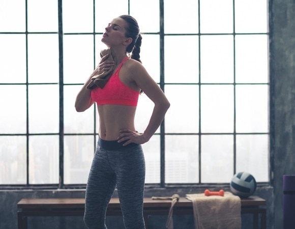 «Пропотеешь, но не похудеешь»: эксперт объяснила, в какой одежде опасно заниматься спортом «Пропотеешь, но не похудеешь»: эксперт объяснила, в какой одежде опасно заниматься спортом