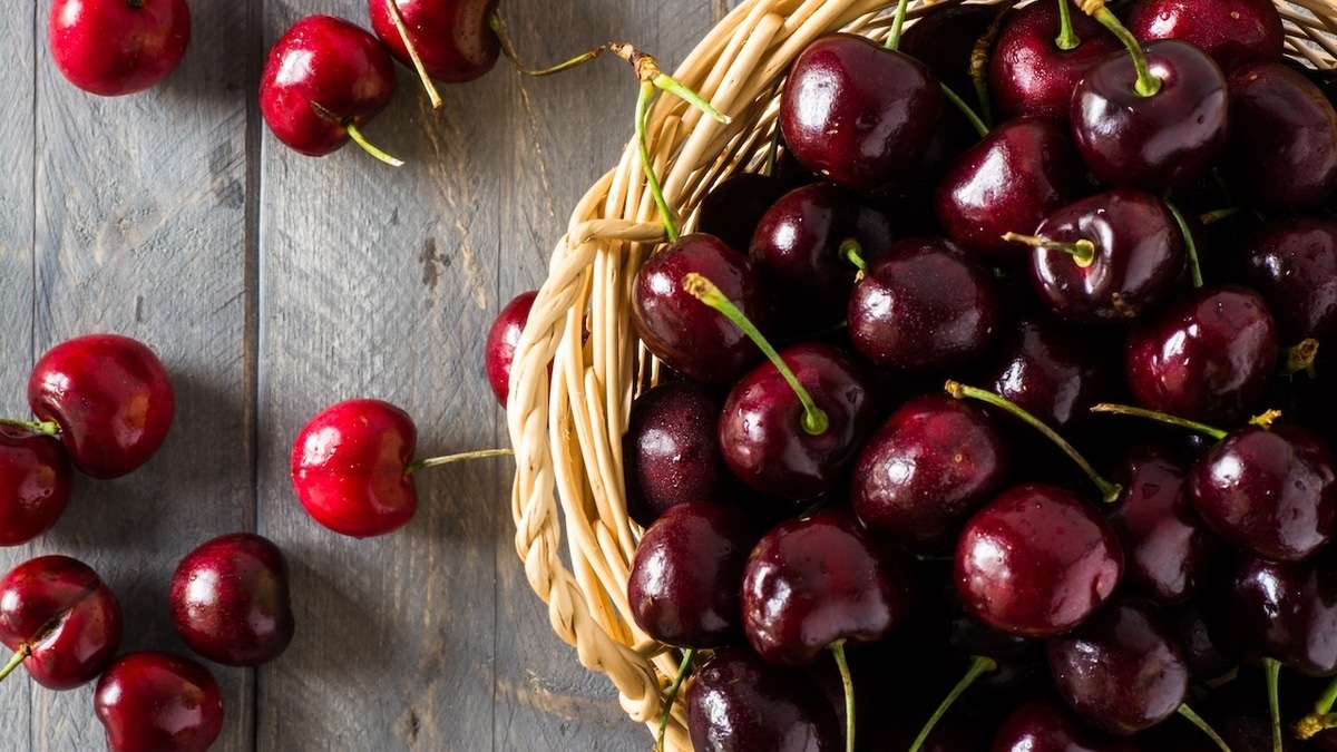 Есть или не есть? В Роспотребнадзоре сказали, какую черешню нельзя брать в мае 