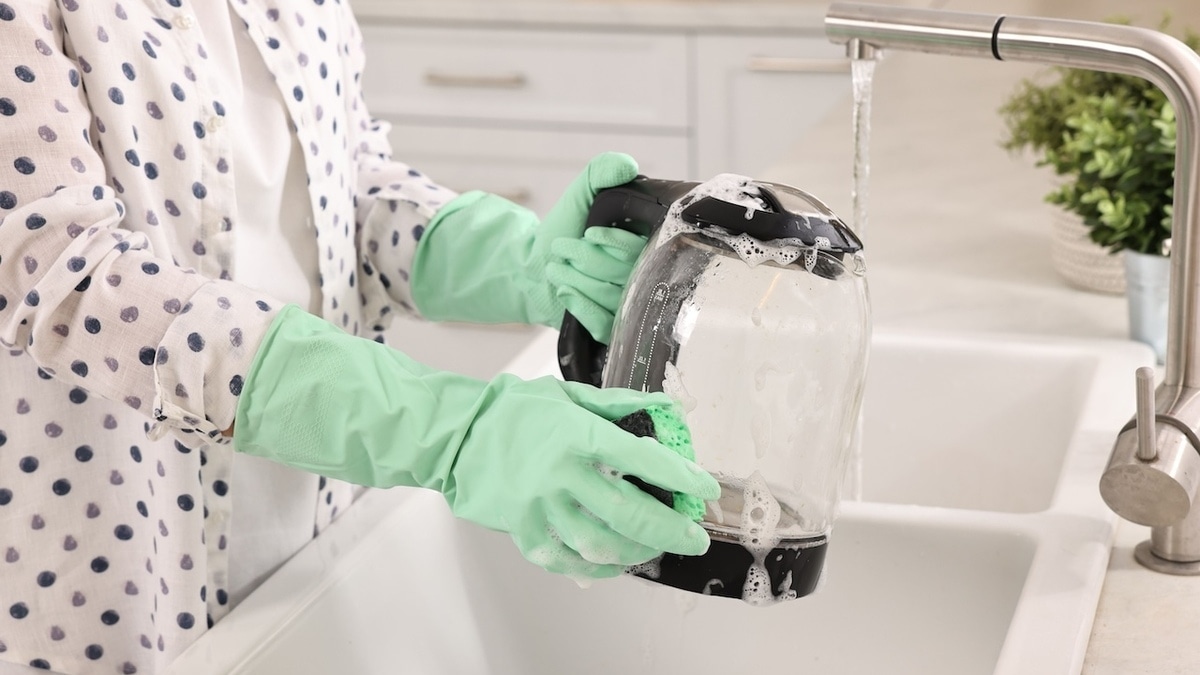 Как очистить чайник от накипи — нужен не лимон, а другой доступный фрукт 