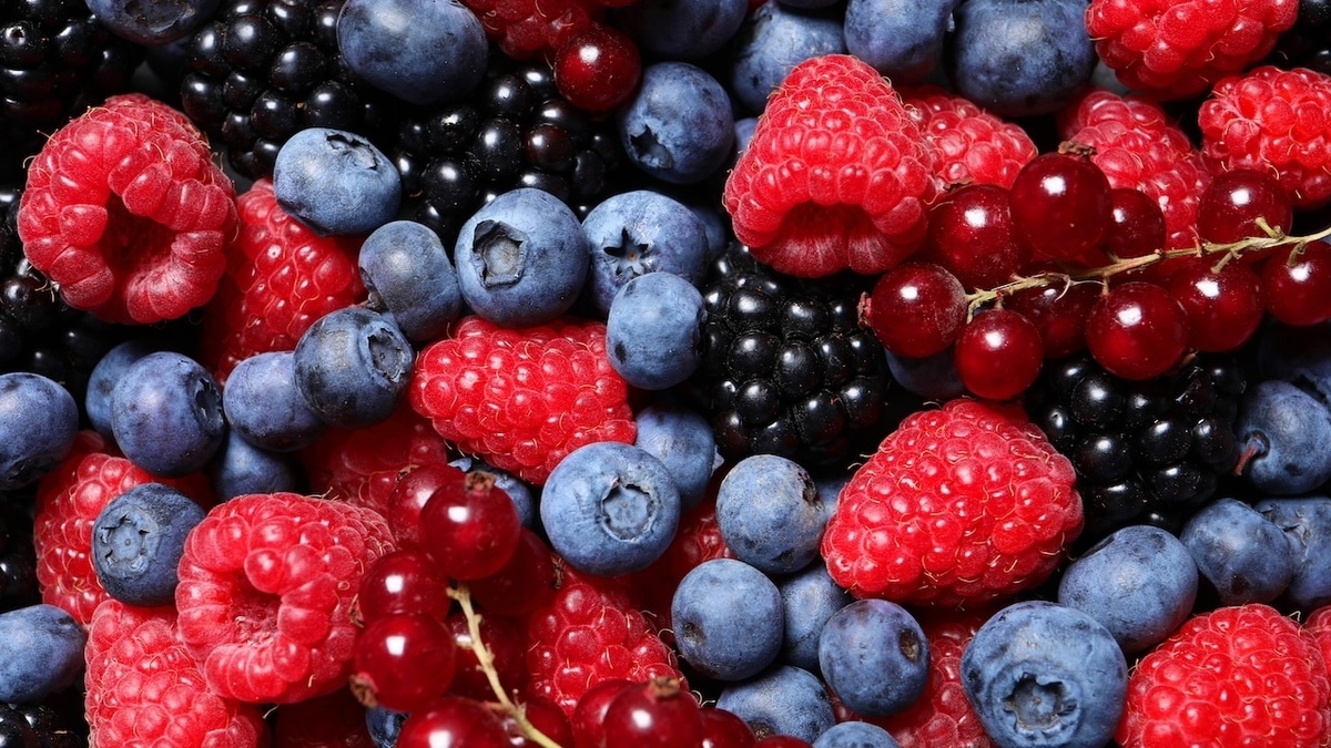 Не судите по «обложке»: почему не стоит есть ранние фрукты и ягоды? 