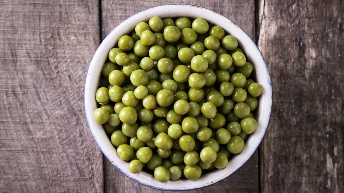 Салат с консервированным горошком, который поможет похудеть — рецепт от «Едим Дома»