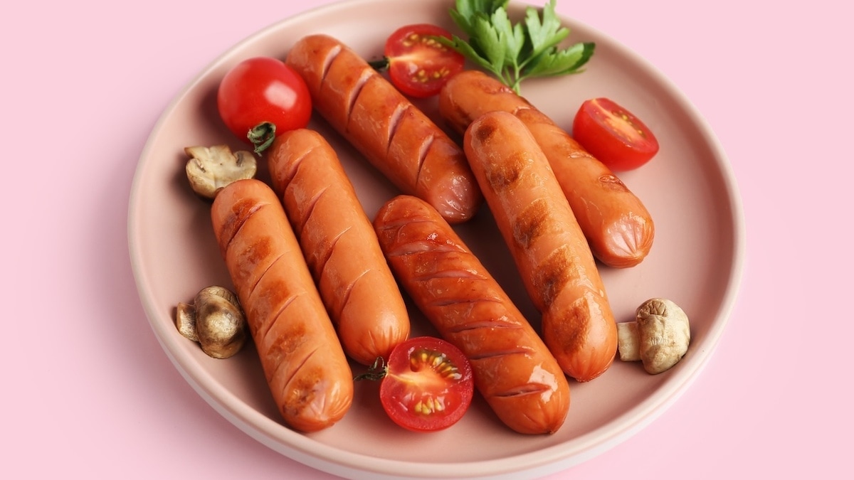 Какие сосиски можно есть сырыми? Врачи наконец дали однозначный ответ 