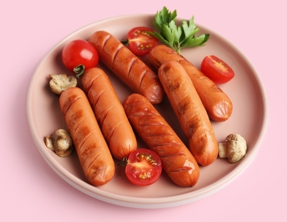 Какие сосиски можно есть сырыми? Врачи наконец дали однозначный ответ 