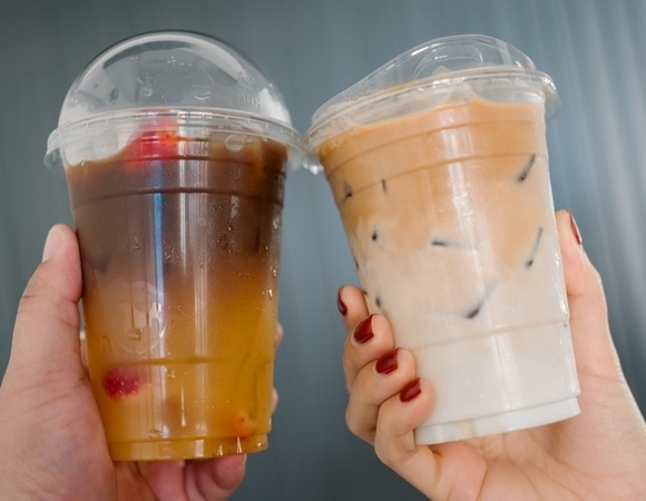 Охладиться и снизить холестерин: врачи назвали самый полезный вид холодного кофе Охладиться и снизить холестерин: врачи назвали самый полезный вид холодного кофе