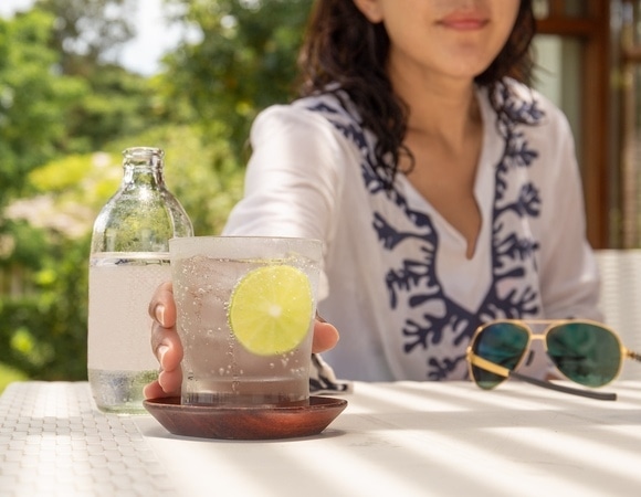 Не ваш напиток: стало известно, почему нельзя пить «минералку» в жару Не ваш напиток: стало известно, почему нельзя пить «минералку» в жару