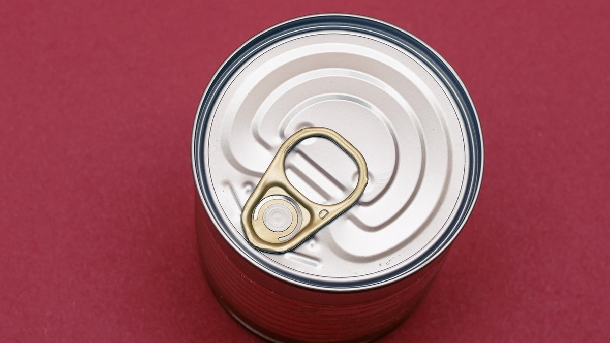 Будьте начеку: чем симптомы ботулизма отличаются от отравления?