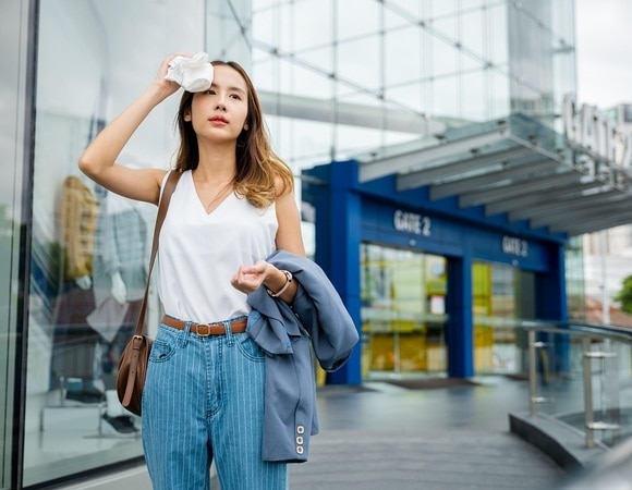 Названы лучшие напитки для утоления жажды в жару — они освежат и помогут пищеварению