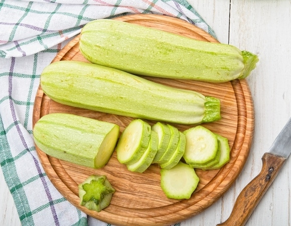 Можно ли есть сырые кабачки? Можно ли есть сырые кабачки?