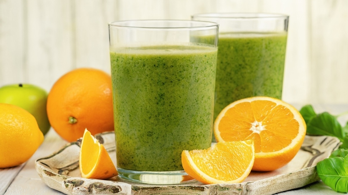 Для молодости кожи и красоты волос: 6 рецептов самых полезных смузи