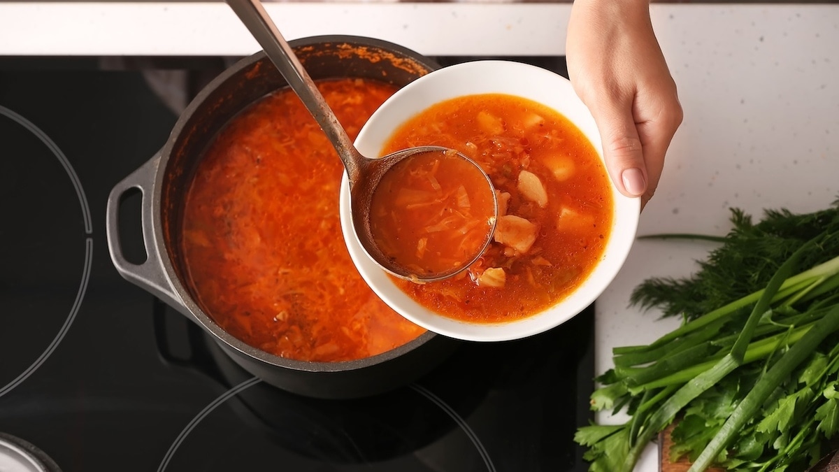 Борщ на «троечку»: стало известно, какие 2 ингредиента нельзя добавлять в это блюдо Борщ на «троечку»: стало известно, какие 2 ингредиента нельзя добавлять в это блюдо