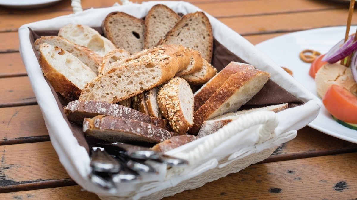 Ничего личного, просто бизнес: почему не стоит есть бесплатный хлеб в ресторанах