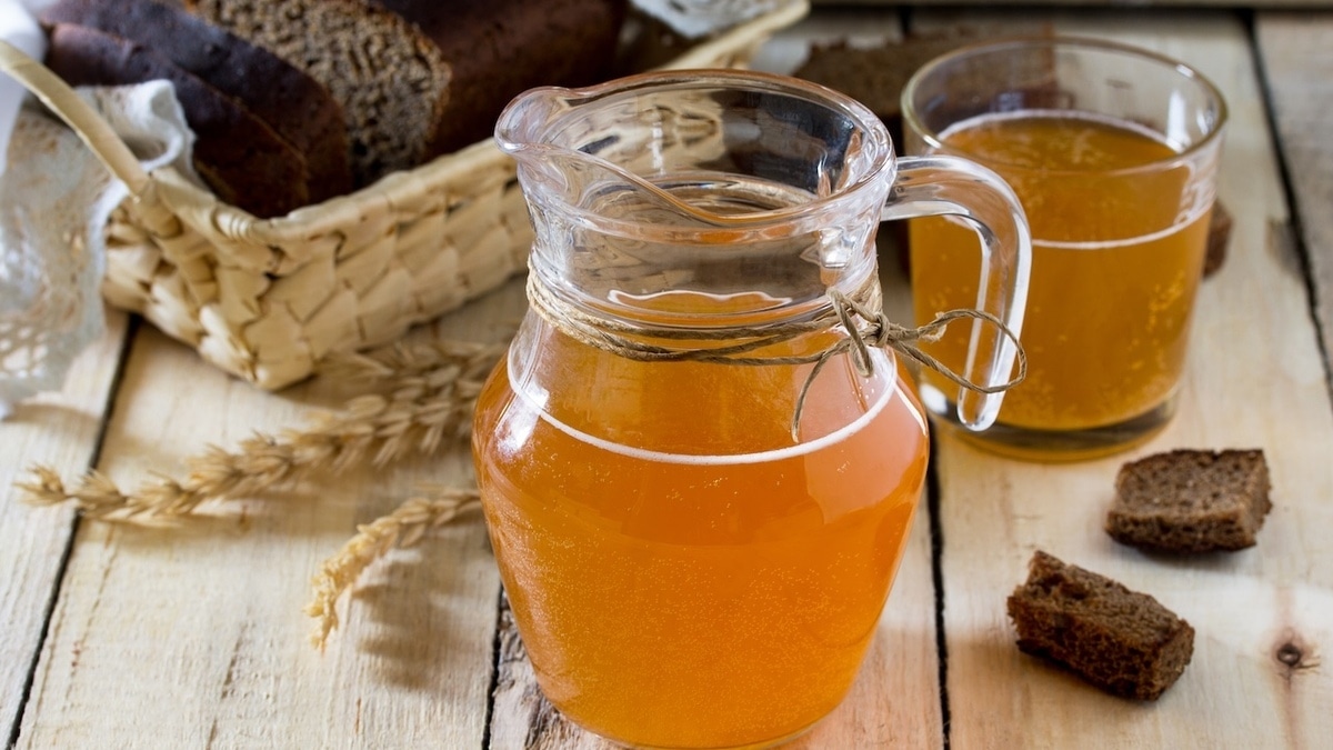 Не делайте так: врач Дианова перечислила 3 ошибки, которые портят домашний квас 