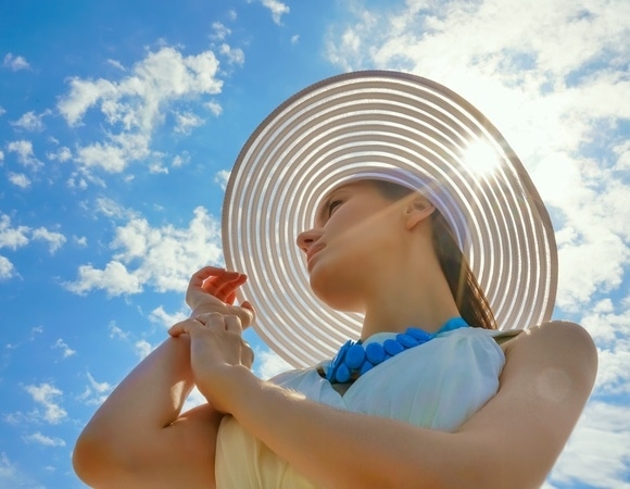 Сгорел пробор: дерматолог рассказала, как поступить при солнечном ожоге головы Сгорел пробор: дерматолог рассказала, как поступить при солнечном ожоге головы