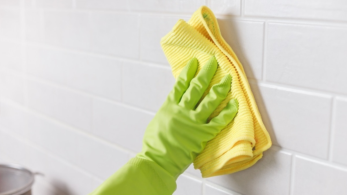 Как отмыть плитку в ванной до блеска за 5 минут — «ленивый» лайфхак