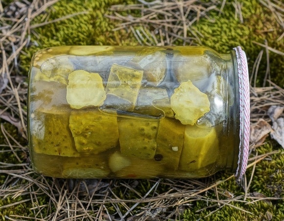 Раскрыт простой рецепт самых вкусных маринованных огурцов на зиму