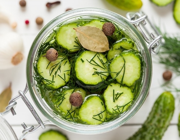 Почему соленые огурцы не просаливаются и становятся «вялыми»? Вот ошибки, которые допускают все Почему соленые огурцы не просаливаются и становятся «вялыми»? Вот ошибки, которые допускают все