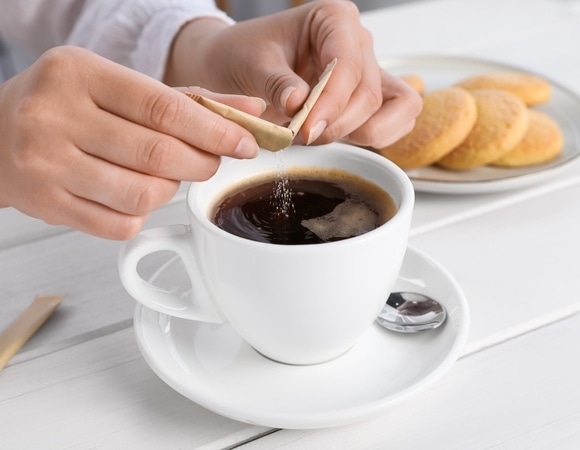 Когда нельзя пить кофе с сахаром — предупреждением поделилась нутрициолог Когда нельзя пить кофе с сахаром — предупреждением поделилась нутрициолог