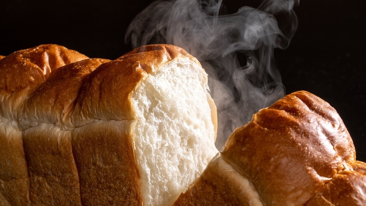 Ждем, пока подсохнет: врач Соломатина раскрыла опасность свежей выпечки 