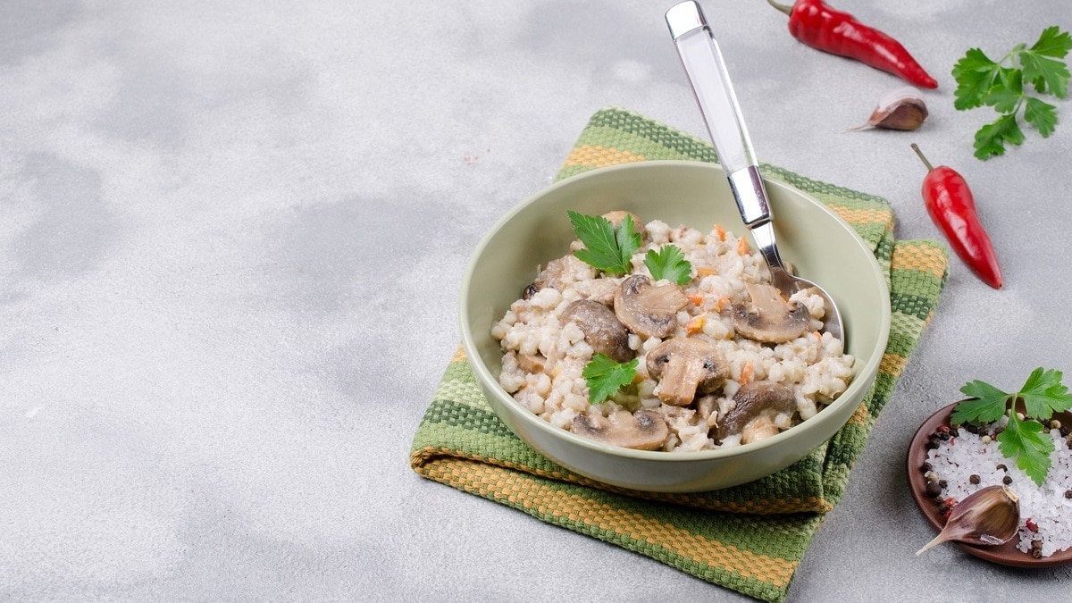 Как вкусно приготовить перловку — рецепт, достойный праздничного ужина
