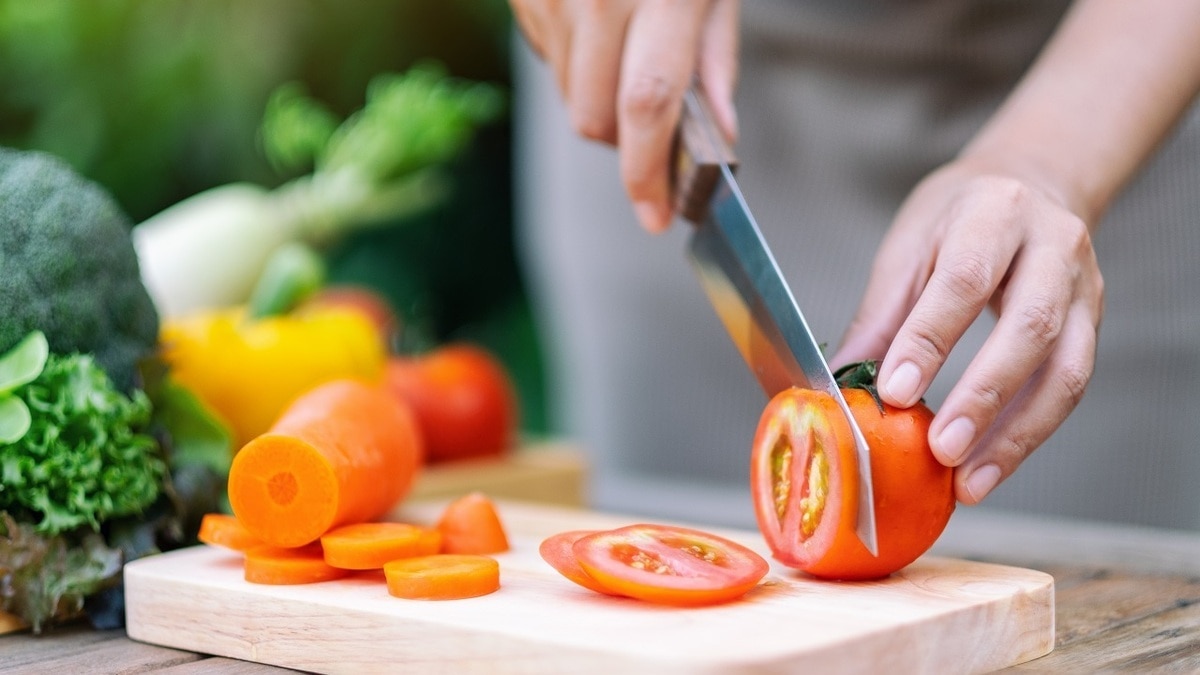 Врач сказала, кому нельзя есть помидоры на ужин Врач сказала, кому нельзя есть помидоры на ужин