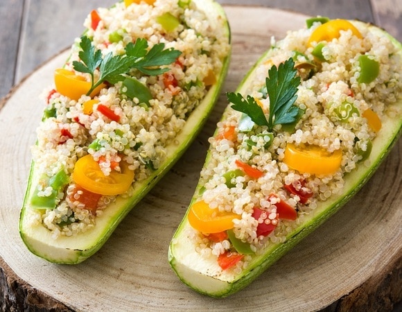 Фаршируем кабачки: 5 оригинальных начинок для овощных «лодочек» Фаршируем кабачки: 5 оригинальных начинок для овощных «лодочек»