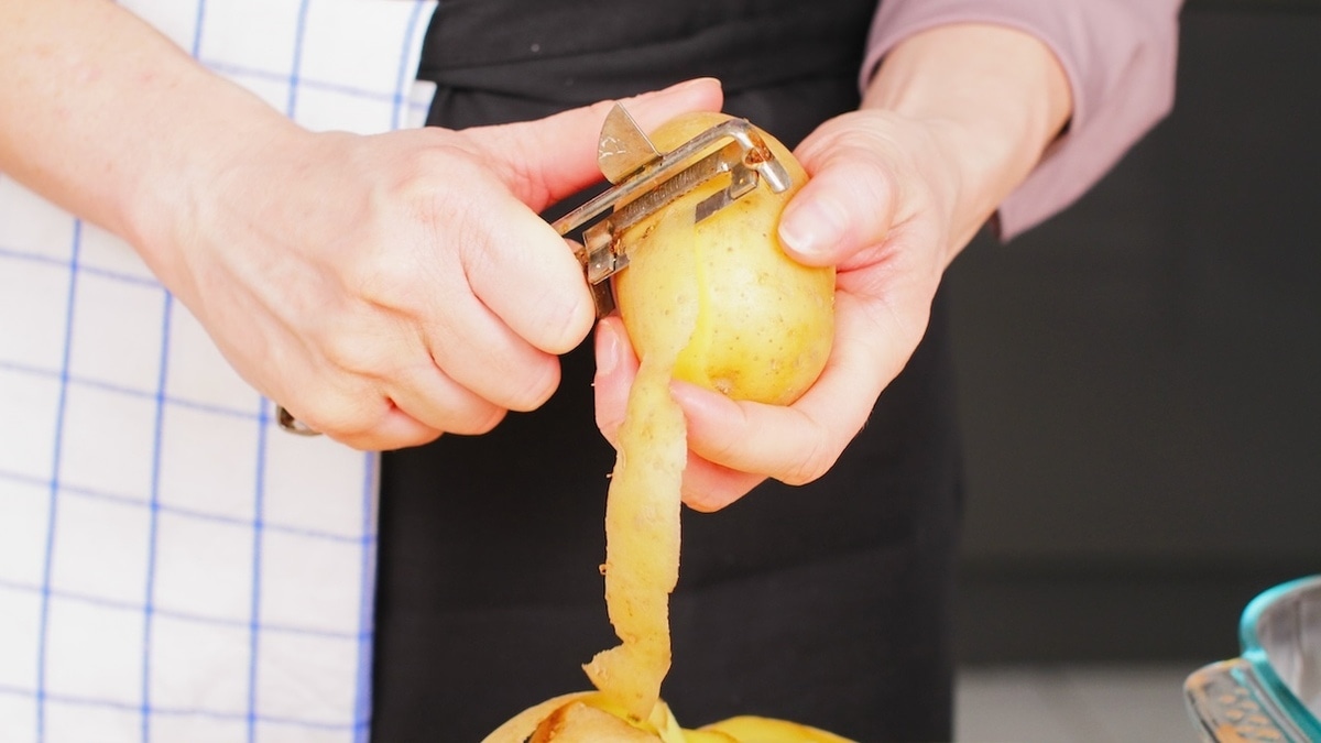 Названы 6 овощей и фруктов, которые лучше есть с кожурой — а мы привыкли их чистить!