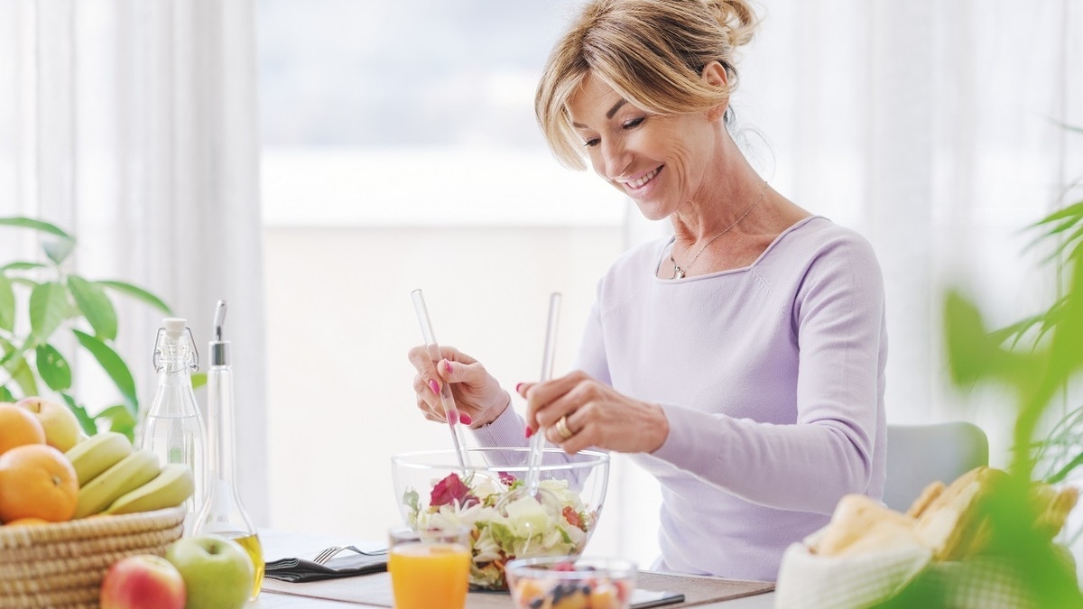 Как питаться после 50 лет, чтобы сохранить активность? Ответил диетолог Гинзбург