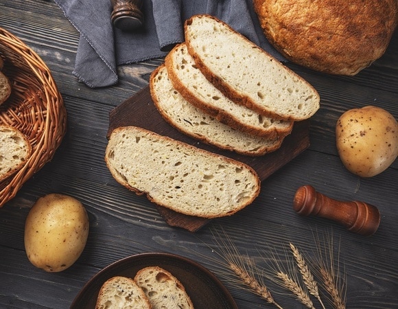 Врач сказала, кому стоит заменить хлеб на вареный картофель Врач сказала, кому стоит заменить хлеб на вареный картофель