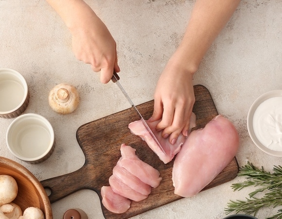 Диетолог поделилась 3 способами очистить курицу от антибиотиков и прочей «химии» Диетолог поделилась 3 способами очистить курицу от антибиотиков и прочей «химии»