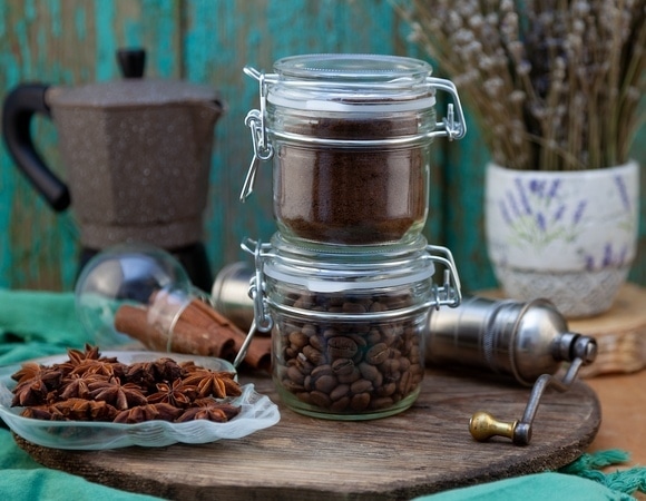 Аромат не выветривается, вкус не «страдает»: как нужно хранить кофе дома? Аромат не выветривается, вкус не «страдает»: как нужно хранить кофе дома?