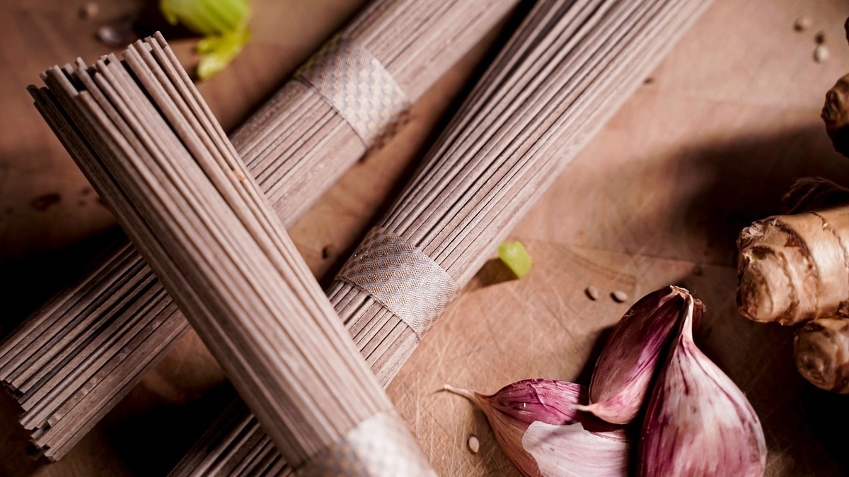 Как вкусно приготовить гречневую лапшу — беспроигрышный рецепт