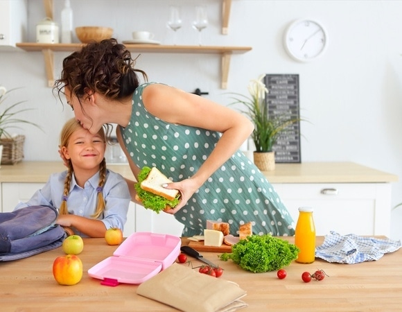 Одни «пятерки»: диетолог составила рацион, который поможет ребенку лучше учиться