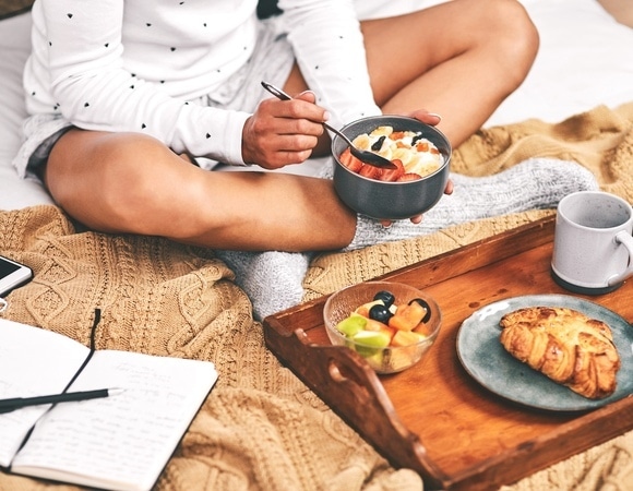 Врач Гинзбург объяснил, что съесть на завтрак, чтобы остаться бодрым до вечера Врач Гинзбург объяснил, что съесть на завтрак, чтобы остаться бодрым до вечера