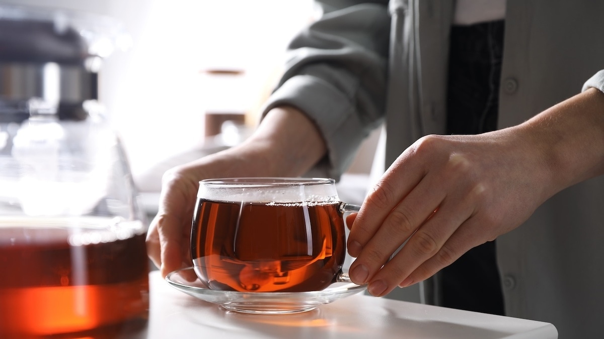 «Становится буквально ядом»: стало известно, когда черный чай представляет угрозу для здоровья