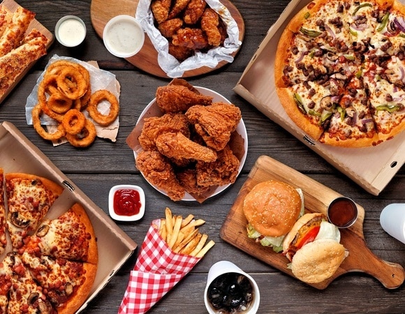 Диетолог Соломатина назвала самый полезный и «катастрофически» вредный фастфуд Диетолог Соломатина назвала самый полезный и «катастрофически» вредный фастфуд