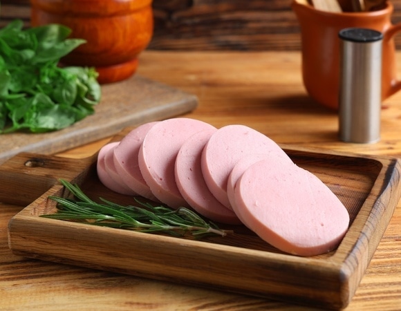 Даже нужно! Ученый развеяла миф о вреде магазинной колбасы и мясных изделий Даже нужно! Ученый развеяла миф о вреде магазинной колбасы и мясных изделий