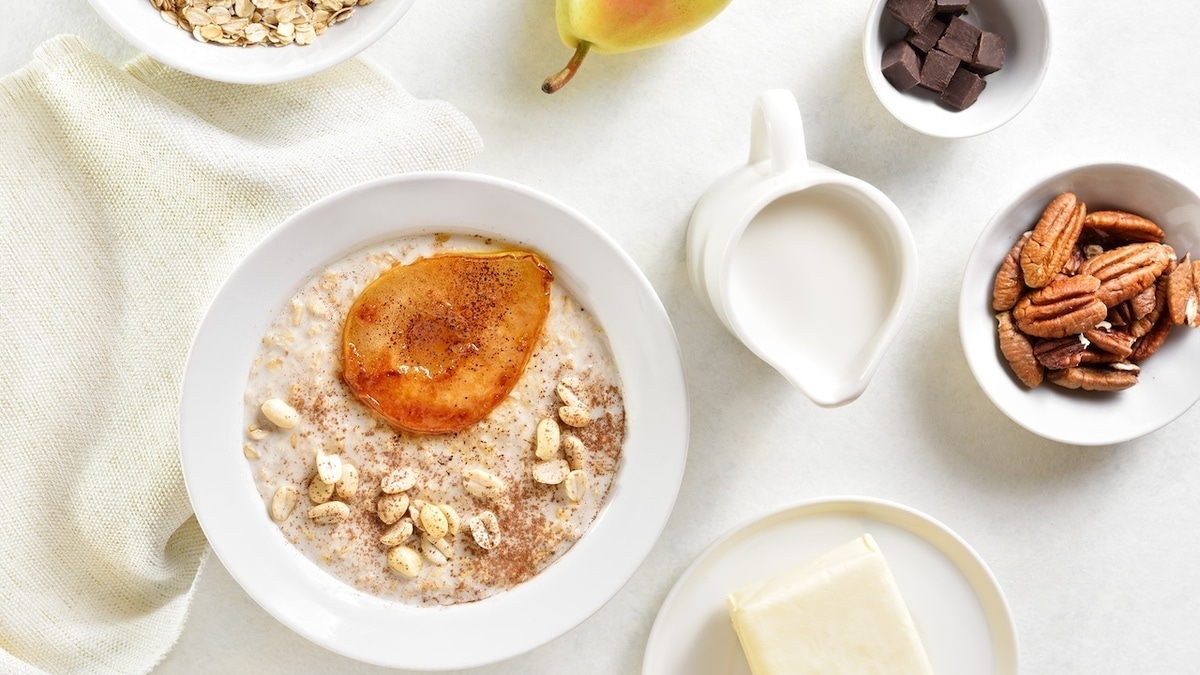 Диетолог сравнила кашу на молоке и на воде — какая оказалась полезнее? 